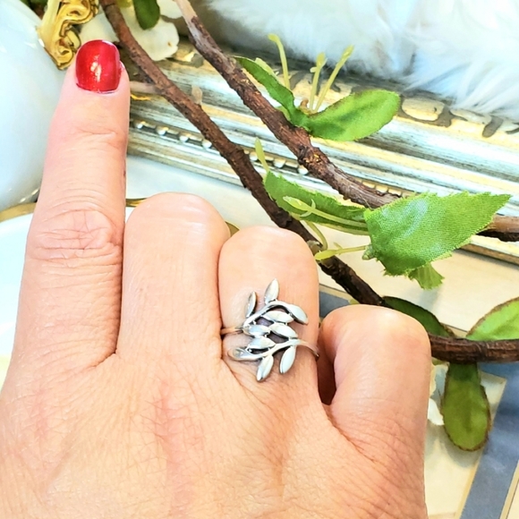 NEW 925 Olive Branch with Leaves  Wrap Ring - Picture 2 of 8